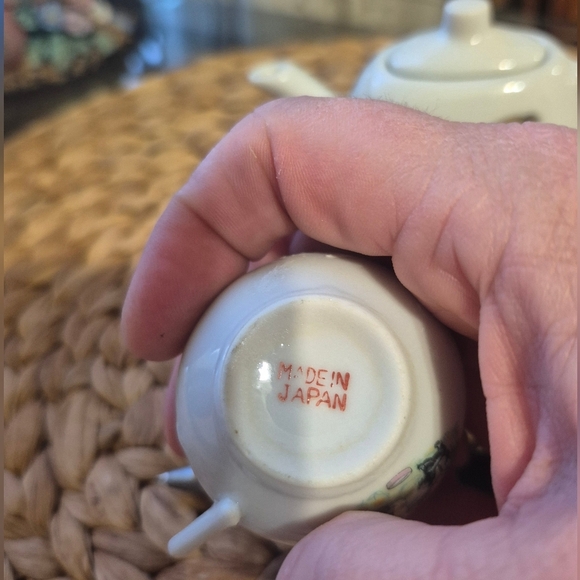 Vintage Child's White Teapot and Cup Set with Illustration - Picture 7 of 7